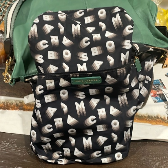 🥳🎉HOST PICK🎉🥳Gorgeous Marc Jacob’s leather bag - Picture 12 of 12